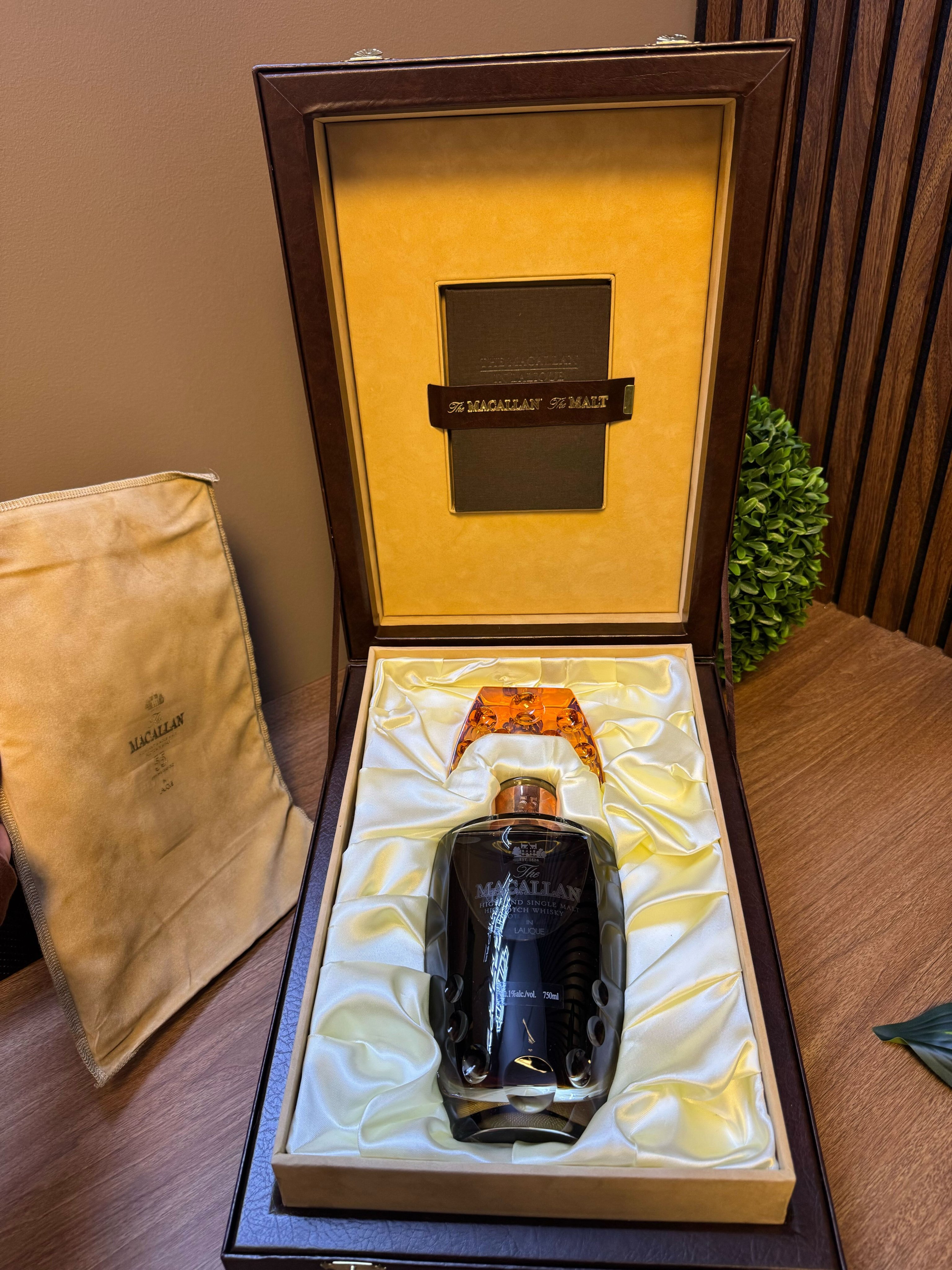 Macallan Lalique 55 Year Old Six Pillars Collection Pillar 2 thumbnail 3